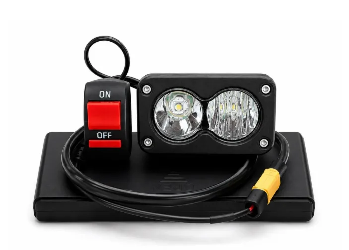 Universal battery powered baja light set mounted on an emoto